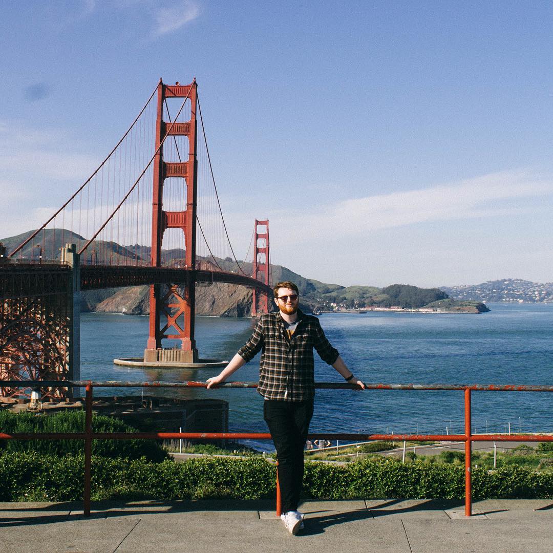 bridge fans shout out