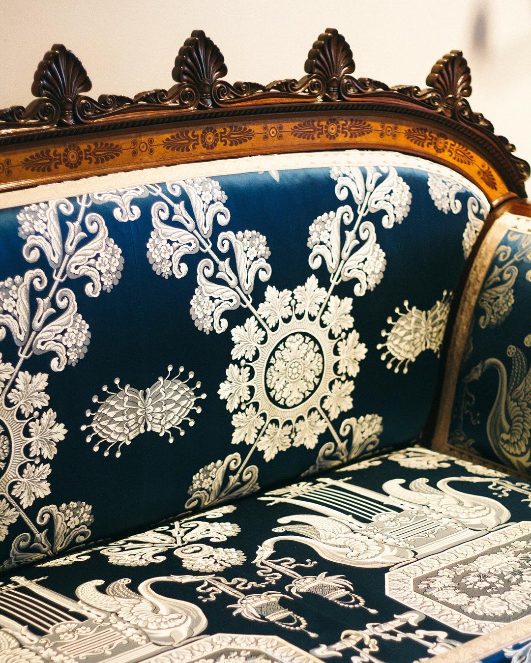 A chair worth millions 💷