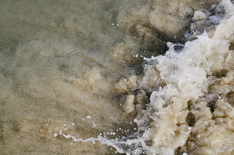 morning. the sea, waving. 🌊