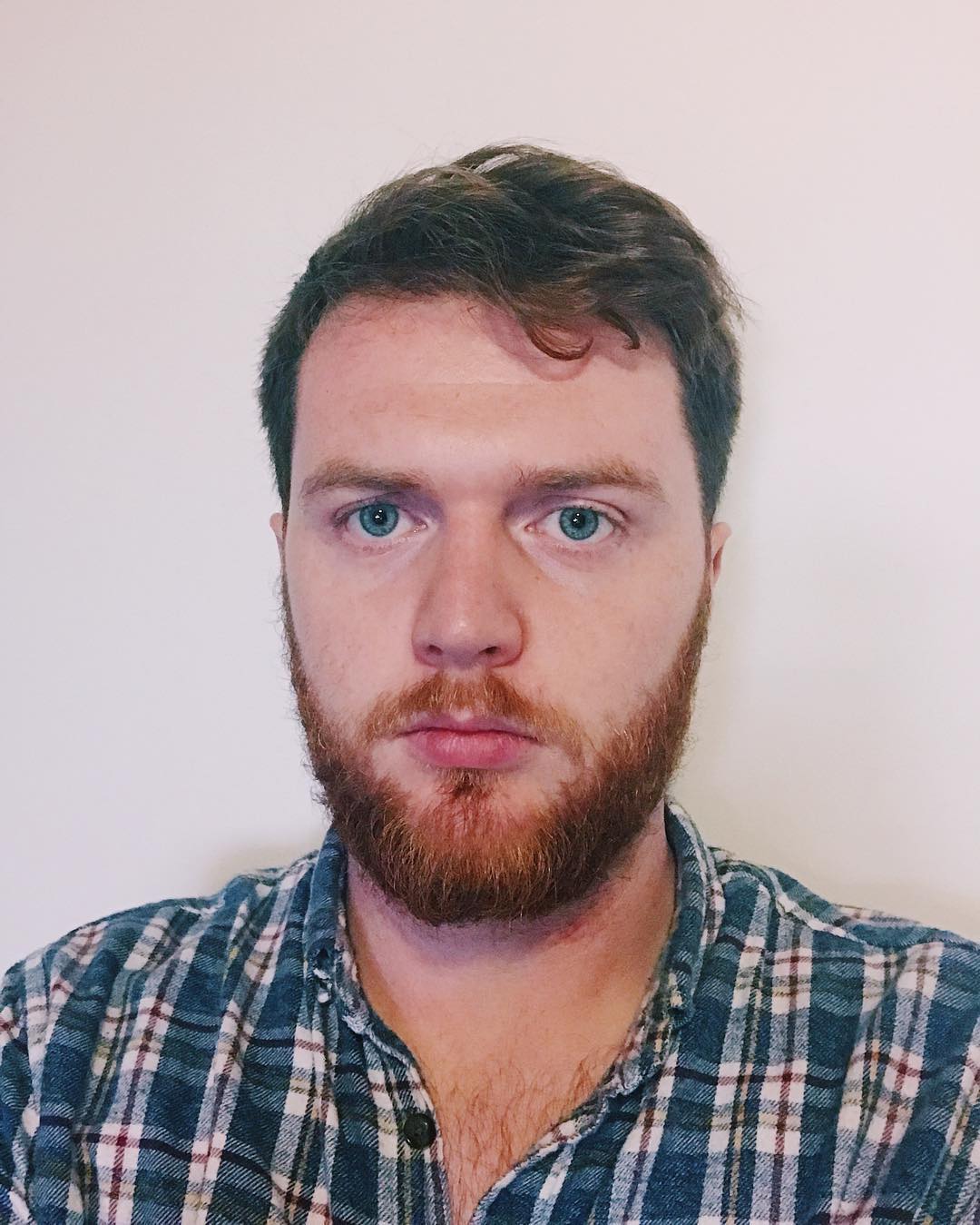 175.1 - spare passport photos