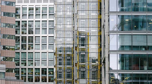 187.1 - fridge doors