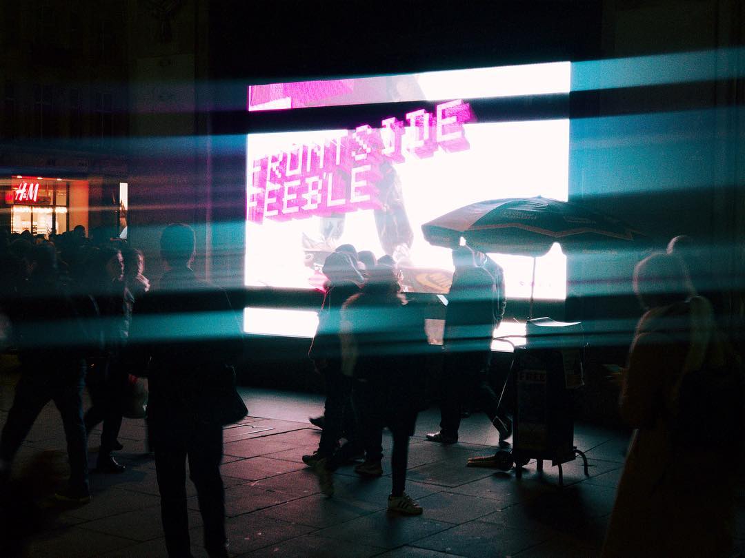 👁 look|look|look 👁